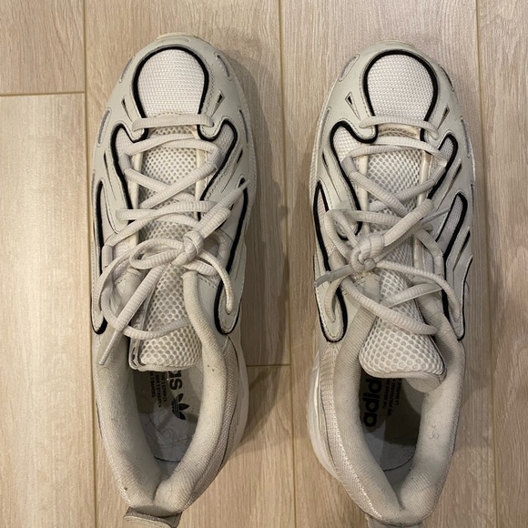 Adidas chunky sneaker